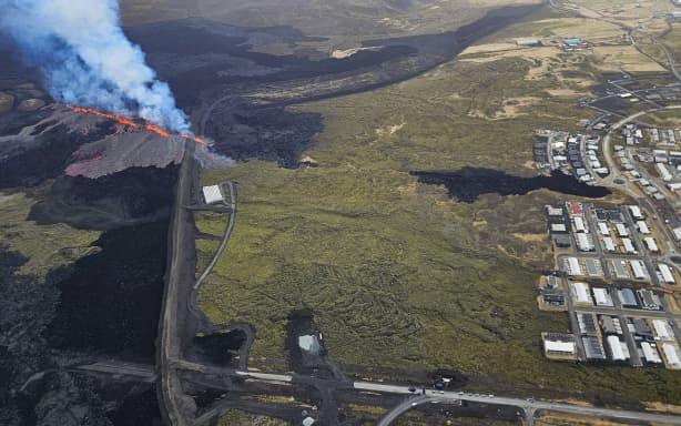 Volcano erupts in Iceland, triggering tourist evacuation | RNZ