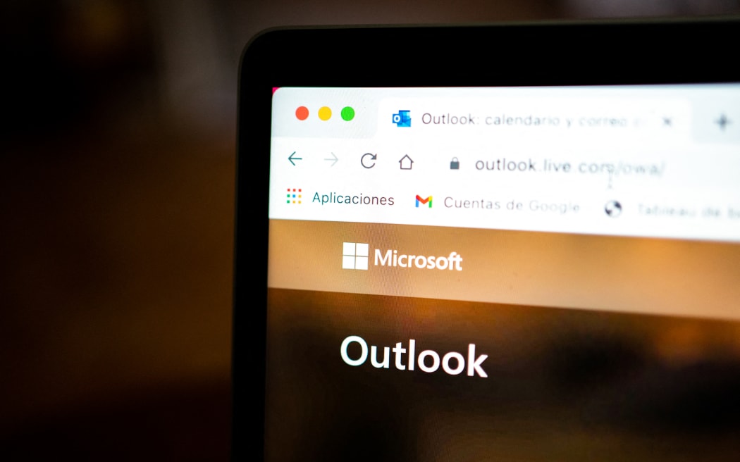 Tens of thousands affected as Microsoft Outlook, 365 down in global ...