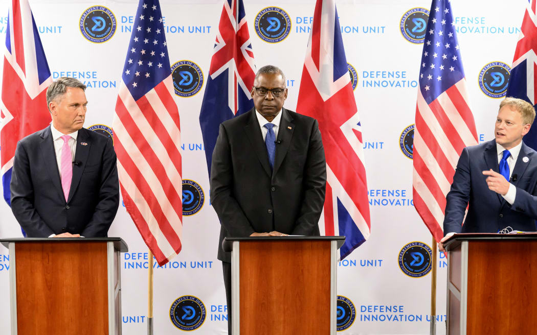 (From left) Australian Deputy Prime Minister and Defense Minister Richard Marles, US Defense Secretary Lloyd Austin and British Defense Secretary Grant Shapps hold a press conference during the AUKUS Defense Ministerial Meeting in Mountain View, California, on December 1, 2023.