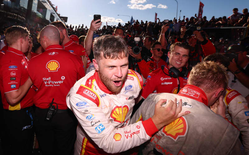 'Knew we were cooked': Last-lap drama as Bathurst leader De Pasquale ...