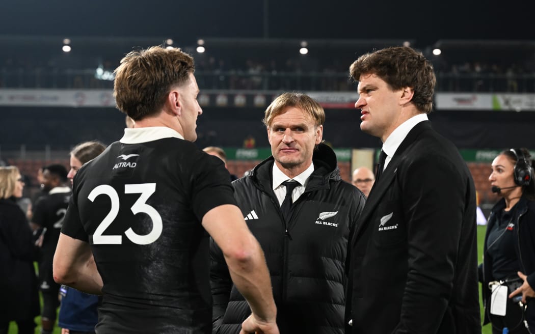 All Blacks head Coach, Scott Robertson with Scott and Jordie Barrett.