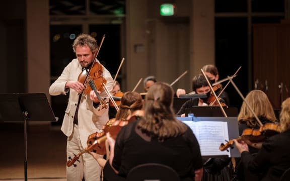 Viola soloist Robert Ashworth.