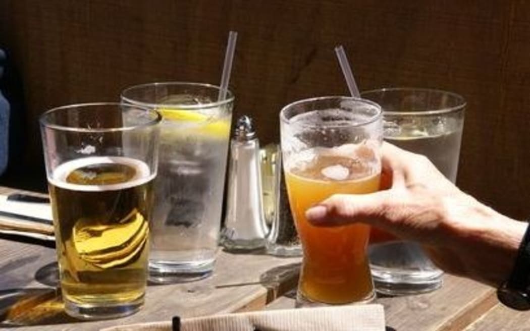 pub, beer