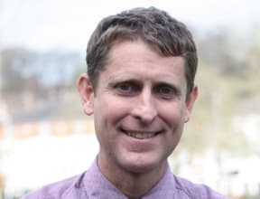 Andrew Knight is a veterinary professor of animal welfare and director of research and education at SAFE.