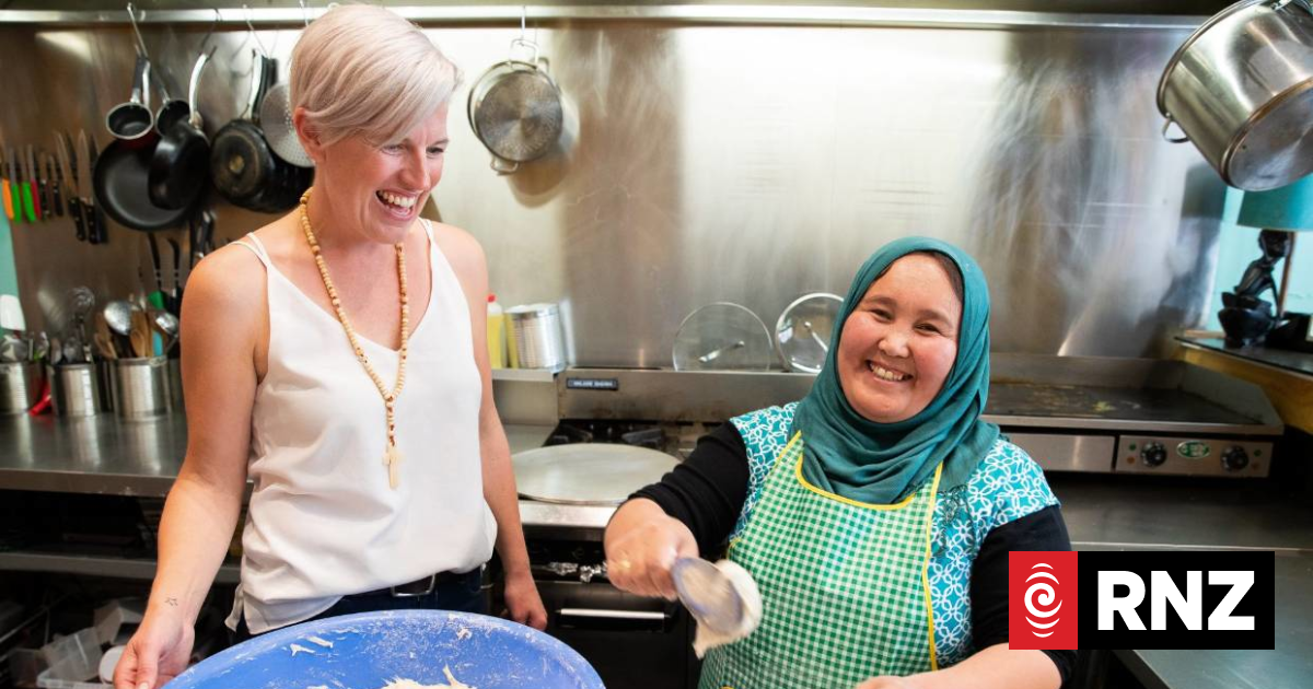 A kitchen celebrating former refugees | RNZ
