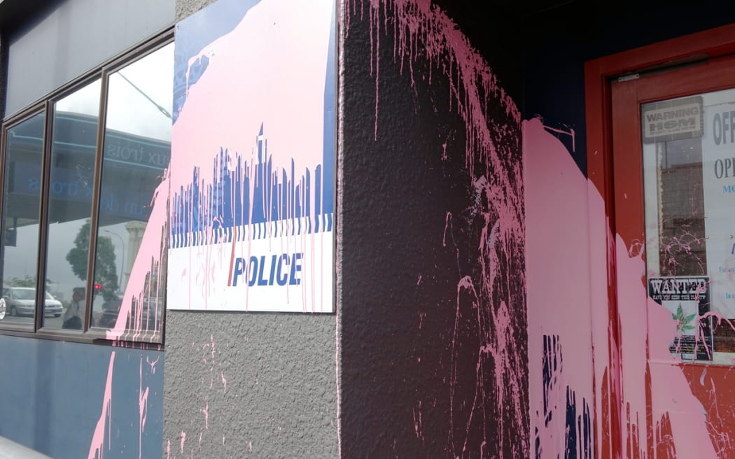 The Ponsonby police station.