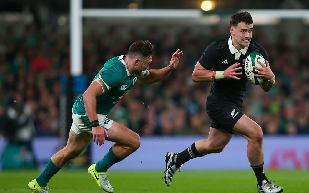 Autumn Nations Series, Aviva Stadium, Dublin 8/11/2024 
Ireland vs New Zealand 
New Zealand's Will Jordan gets by Ireland's Hugo Keenan 
Mandatory Credit ©INPHO/Ken Sutton