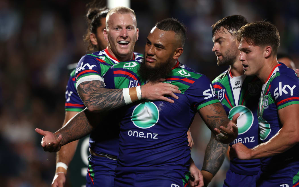 Addin Fonua-Blake scores the first try of the Warriors 2024 season.