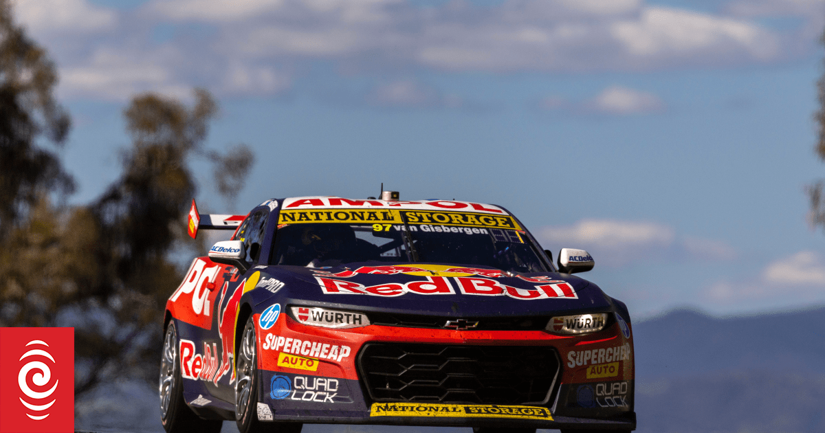 Liam Lawson tests out Australian Supercar