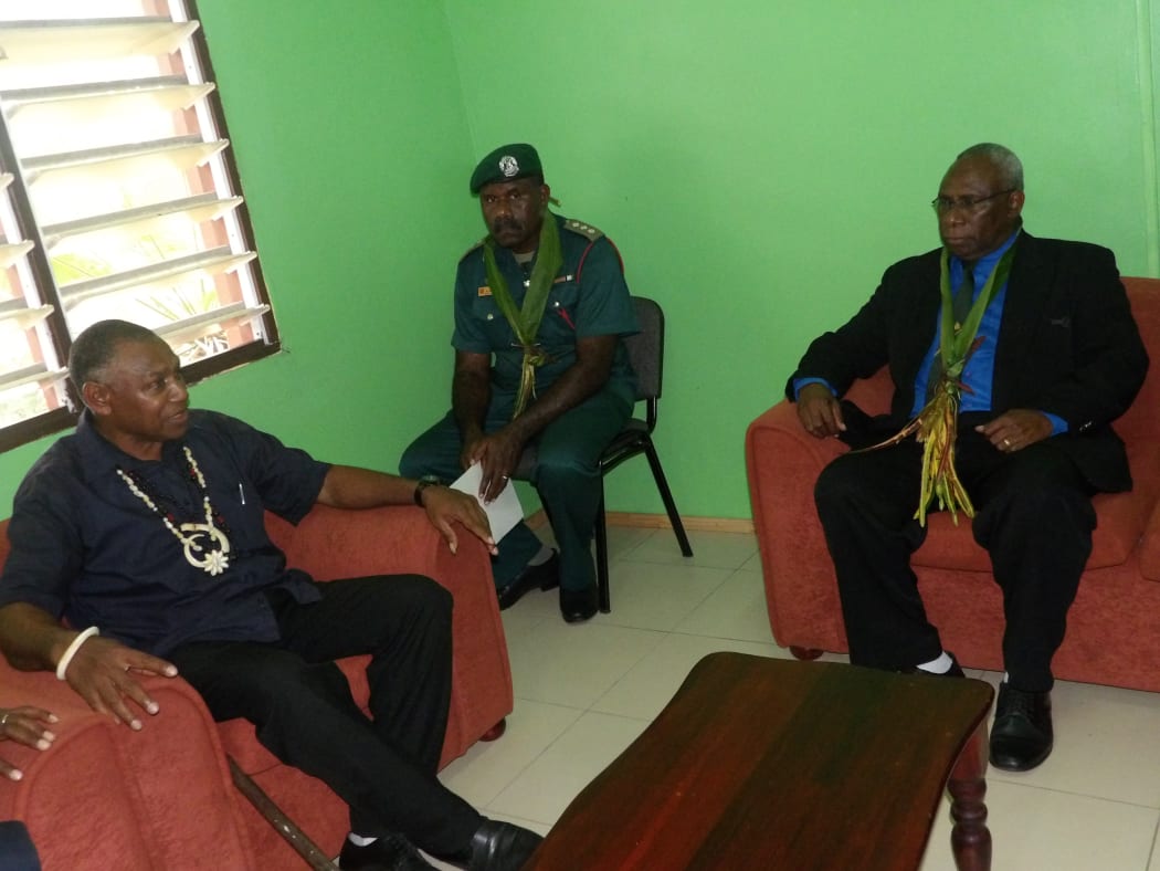 Chief Tirsupe (left) and Vanuatu Head of State, Tallis Obed Moses (right) meet in Malvatumauri office.