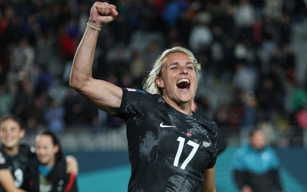 New Zealand's forward #17 Hannah Wilkinson celebrates her team winning the Australia and New Zealand 2023 Women's World Cup Group A football match between New Zealand and Norway at Eden Park in Auckland on July 20, 2023. (Photo by Marty MELVILLE / AFP)