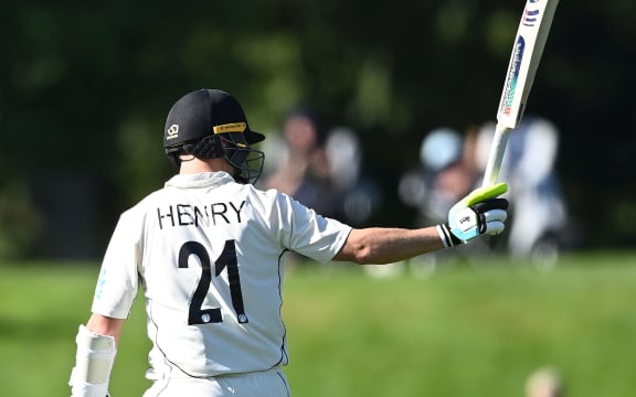 Matt Henry batting for New Zealand Black Caps.