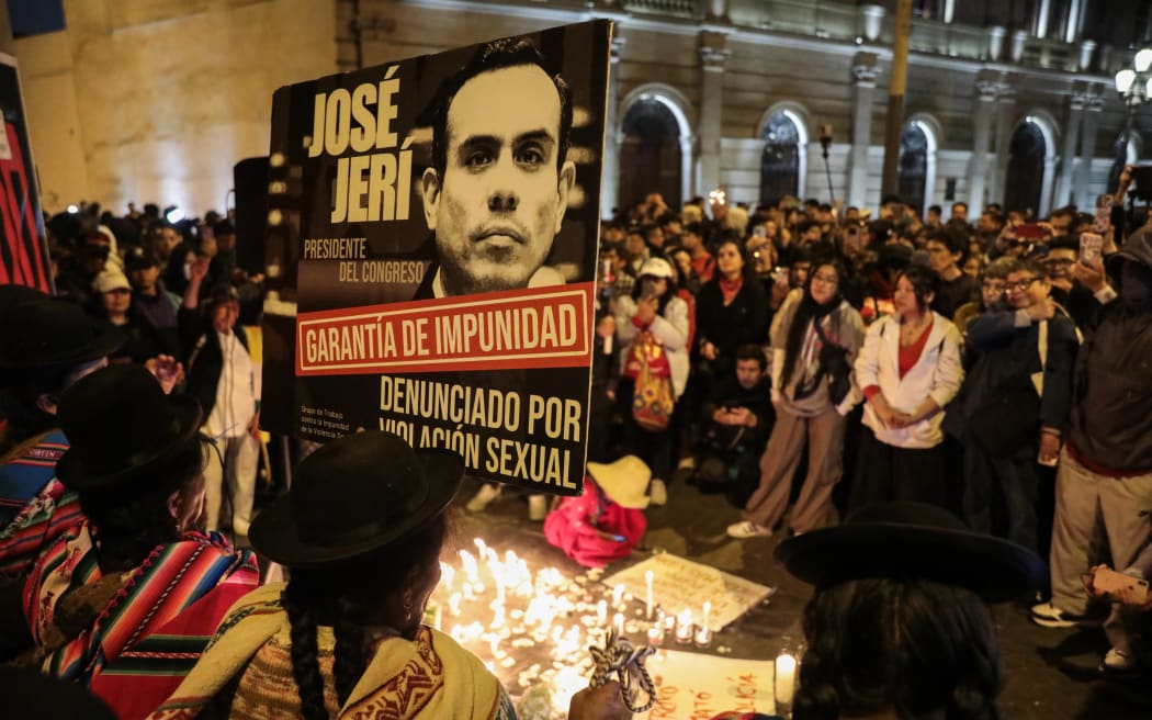 Aymara women attend a vigil for the death of demonstrator Eduardo Ruiz, during a protest against Peru's interim President Jose Jeri, in Lima on October 16, 2025. Ruiz, killed during major anti-government protests in Lima on Wednesday was shot dead by police, the country's police chief told reporters on Thursday. (Photo by CONNIE FRANCE / AFP)
