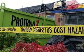 Waterblasters create asbestos nightmare