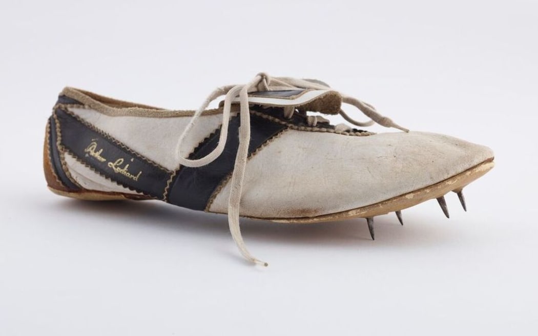 Sir Peter Snell shoe.