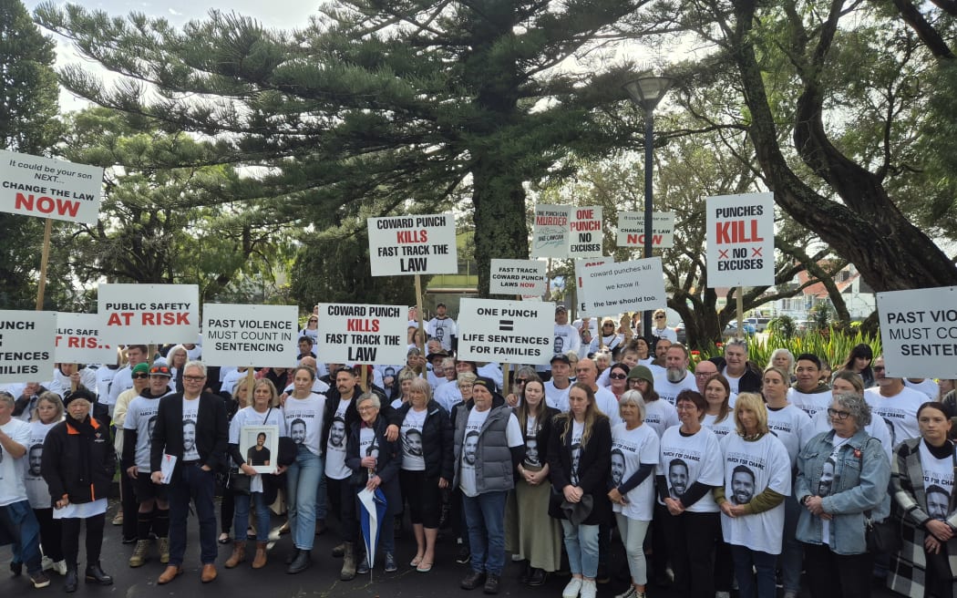 Over 100 people stood in support of Daniel Nganeko's whānau who we're inside the New Plymouth court for Daytona Thompson's sentencing