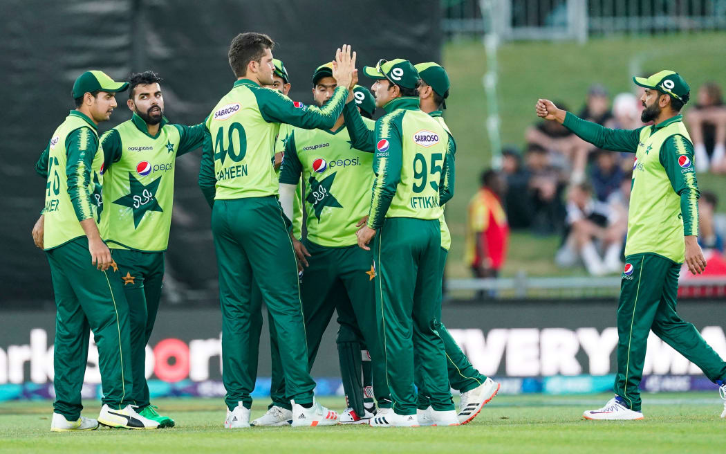 Pakistan celebrate a wicket. New Zealand Black Caps v Pakistan. International Twenty20 Cricket. McLean Park, Napier, New Zealand. Tuesday 22 December 2020.