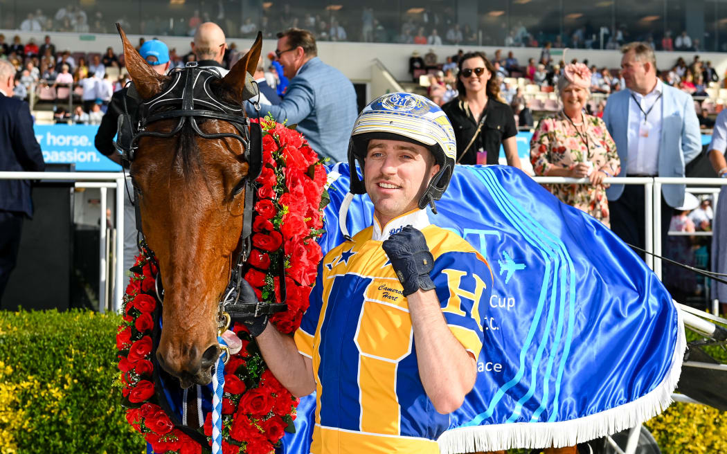 Swayzee driven by Cameron Hart, wins the 2023 NZ Trotting Cup.