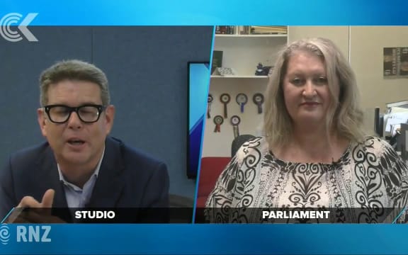 Government unveils bill for child poverty reduction