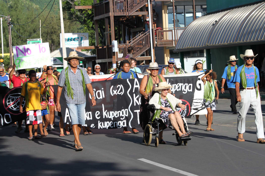 Support for appeal application over judicial review of Government decisions regarding industrial purse seine fishing in Cook Islands waters.