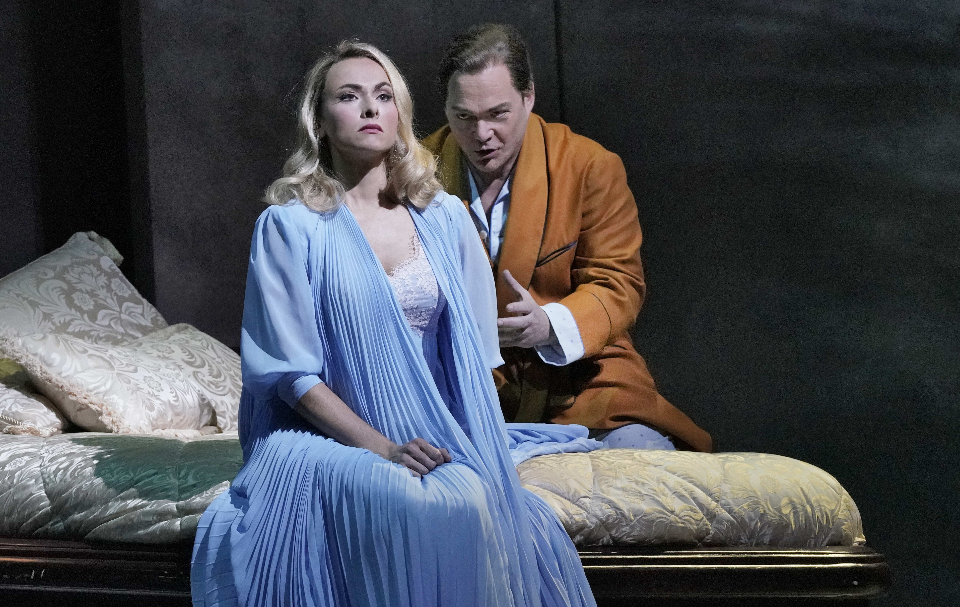 Isabel Leonard as Marnie and Christopher Maltman as Mark Rutland