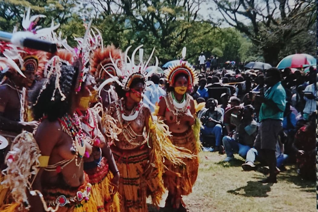 Bougainville Peace Agreement ceremony in Arawa in August 2001