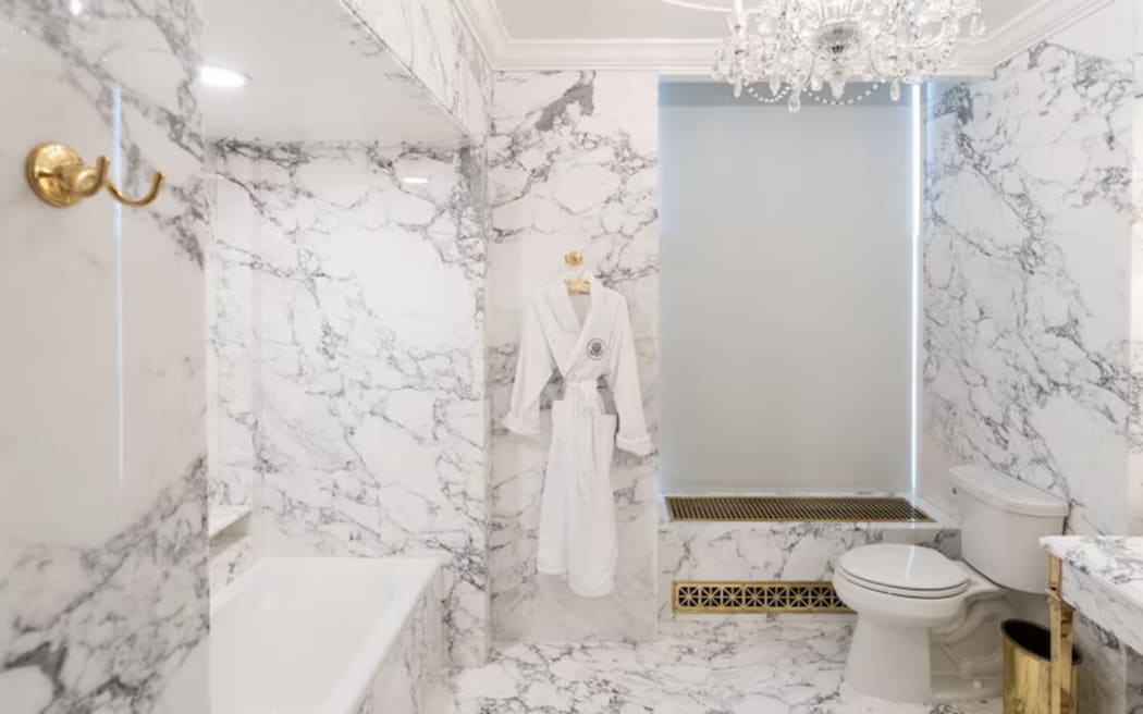 Donald Trump's White House bathroom before and after.