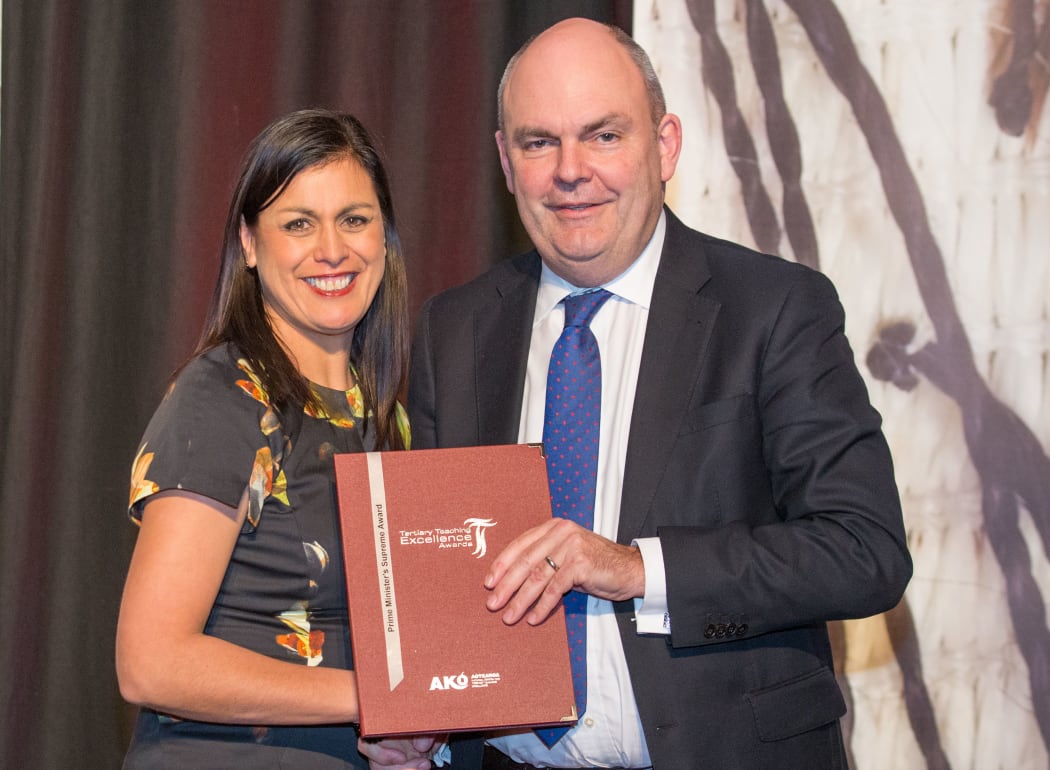 Associate Professor Suzanne Pitama and Minister Steven Joyce.