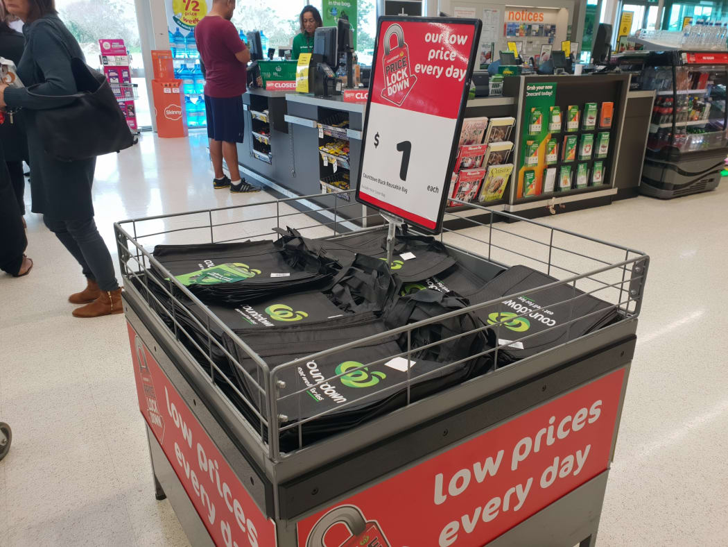 Countdown Manurewa has put its reusable bag options on display as the single-use plastic bag ban comes into force.