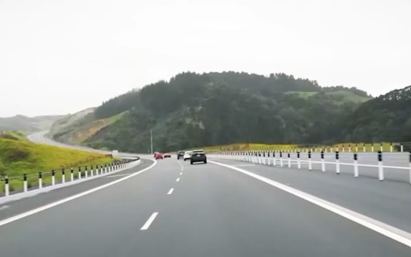 Cracks have appeared in concrete barriers on the Pūhoi to Warkworth motorway after recent storms.