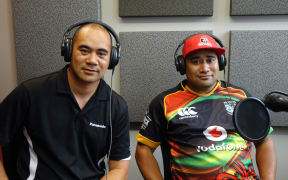 Teu and Nio Ikahihifo of Koile in the RNZ Otago studio.