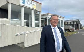 Regional Development Minister Shane Jones arrives at the Chatham Islands’ Tuuta Airport, for his regional infrastructure summit. “Boosting resilience is critical,” he says. “I hope to hear some ambitious plans from the islanders.” Photo: Jonathan Milne/Newsroom