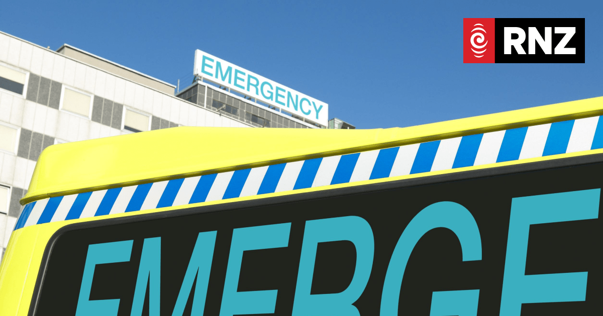 Child in critical condition after incident at Auckland swimming pool - Vimarsana News