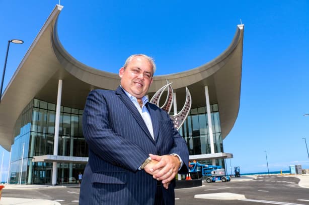 PNG trying to find space to park APEC planes | RNZ