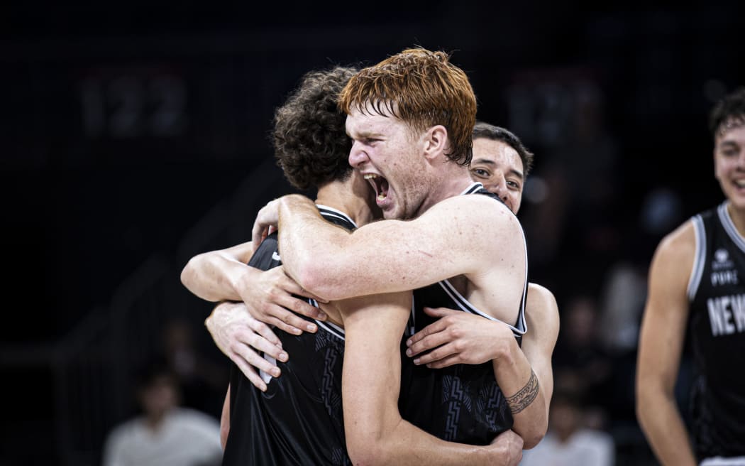 BALONCESTO: Los adolescentes de Nueva Zelanda sorprenden a los pesos pesados ​​del baloncesto al llegar a las semifinales del Mundial Sub-17