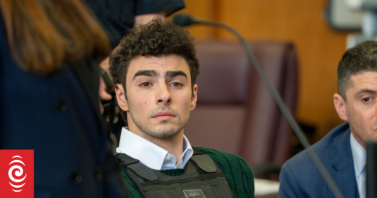 Luigi Mangione appears in New York state court for status hearing in