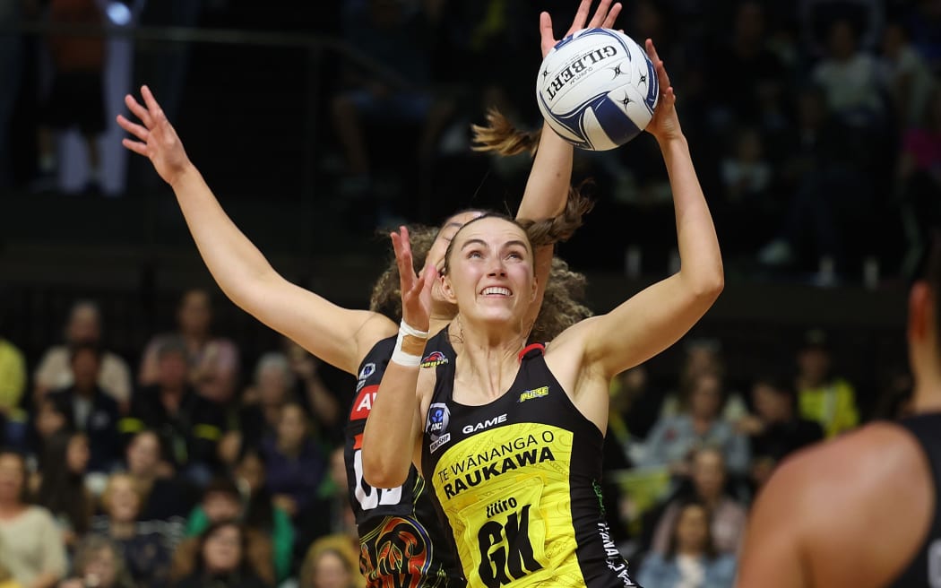 Pulse's captain Kelly Jackson (Front) with Magic's Saviour Tui during the ANZ Premiership Wellington Pulse vs Magic netball match at the TSB Arena in Wellington.