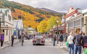 Tourists flock to Arrowtown for the Akura Arrowtown Autumn Festival 19th to 25th April 2018.