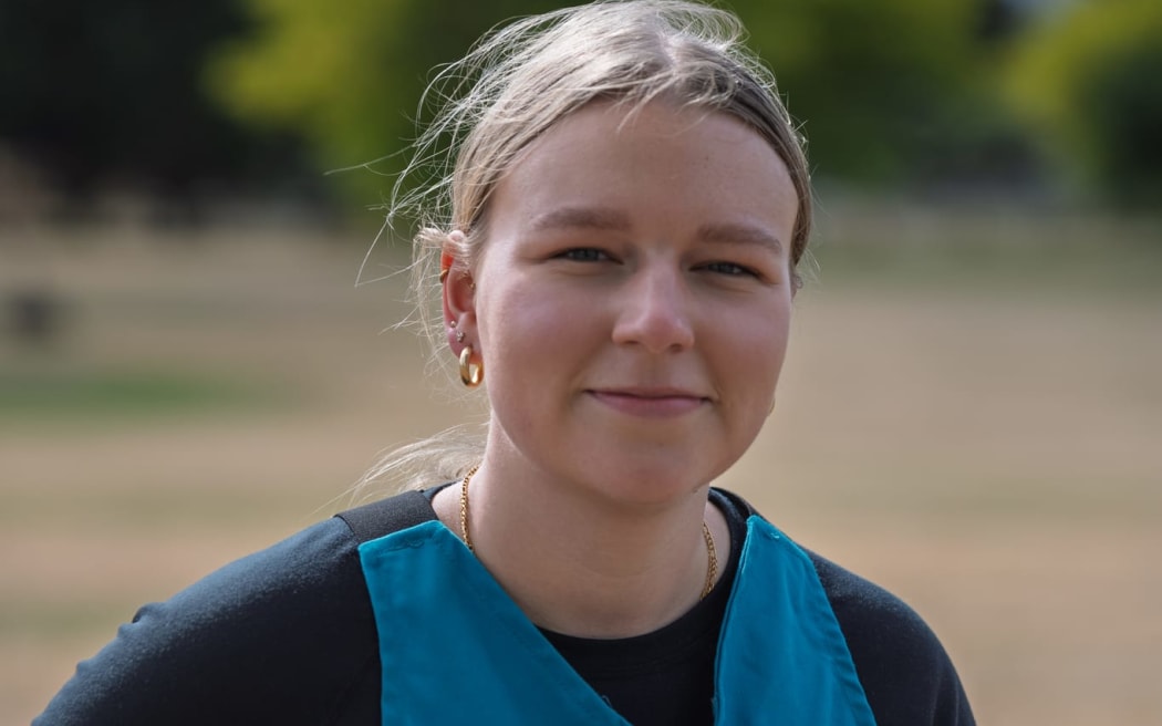 Jade Luxton created the Sterineedle sterilising holster to help deer farmers during velveting.