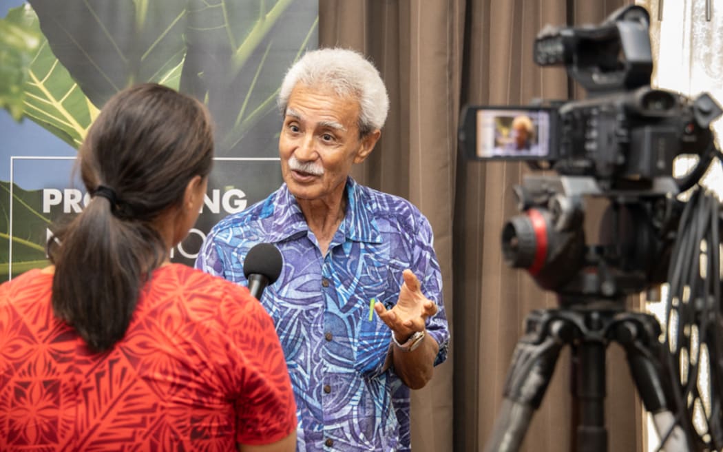 Farmers Association chair and economist Afamasaga Toleafoa speaking with a local journalist