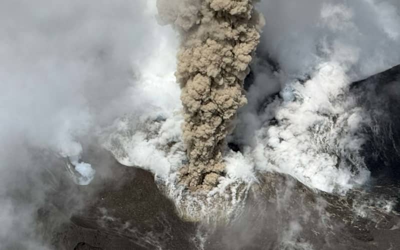 Ashfall-hit communities in Penama receive Vanuatu government support | RNZ