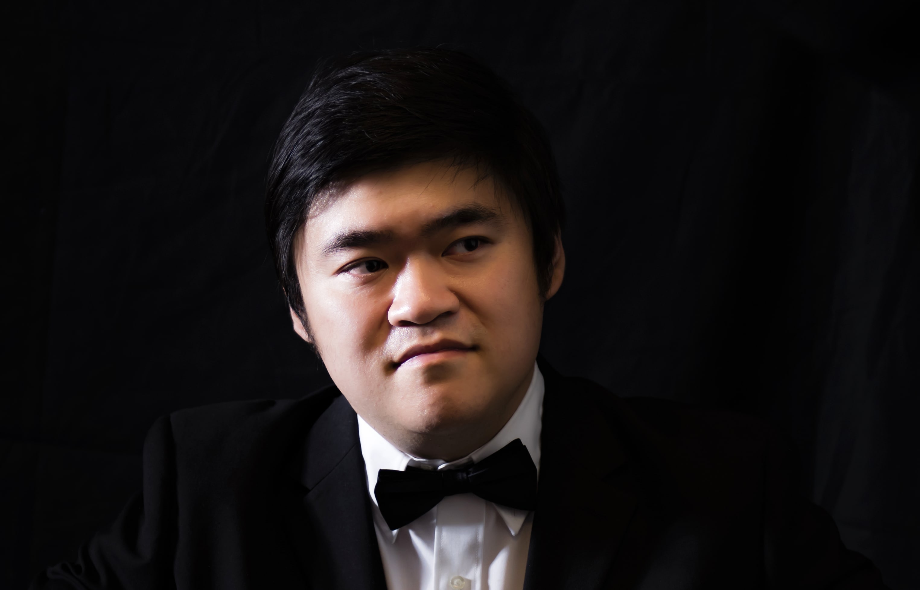 Pianist Moye Chen