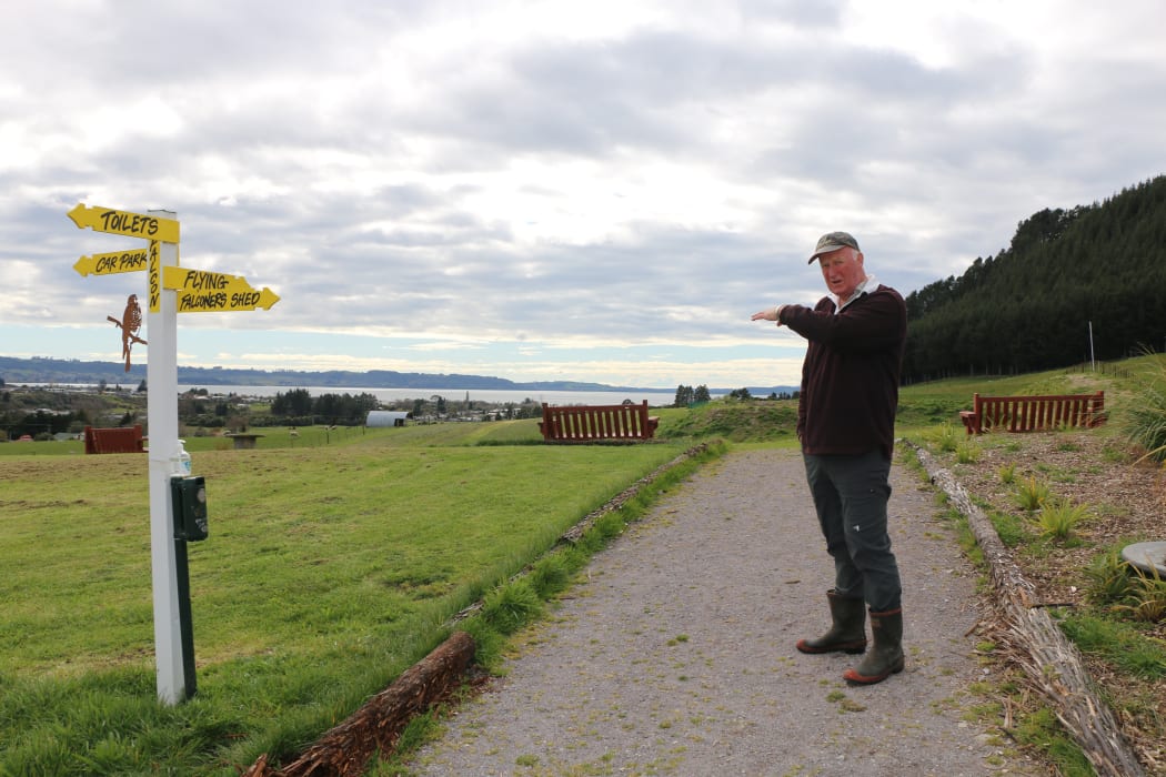 Noel Hyde at Wingspan National Bird of Prey Trust