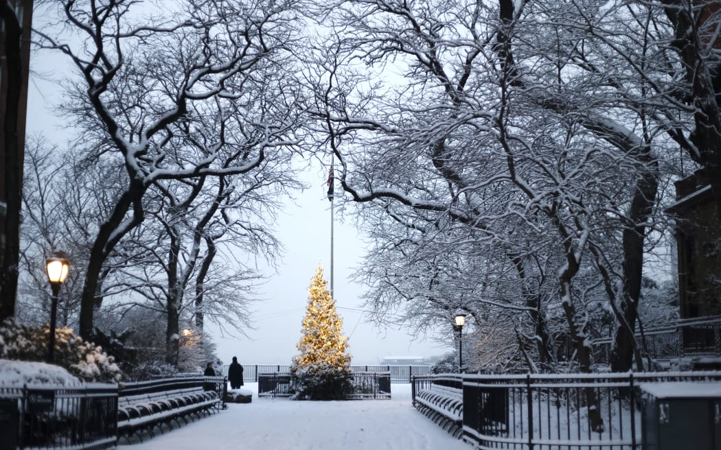 View of Cadman Plaza Park in Brooklyn, New York, on December 27, 2025, after the winter storm hits the area. New York City officially records more than 4 inches due to the storm early Friday morning. Snow falls particularly heavily in the northern and eastern parts of the city. Several communities in the Hudson Valley and Connecticut record 9 inches. (Photo by Deccio Serrano/NurPhoto) (Photo by DECCIO SERRANO / NurPhoto via AFP)