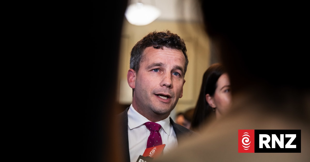 'Never a right time' - MPs respond to pay rise news | RNZ