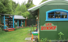 the wee bookshop anbd the snug