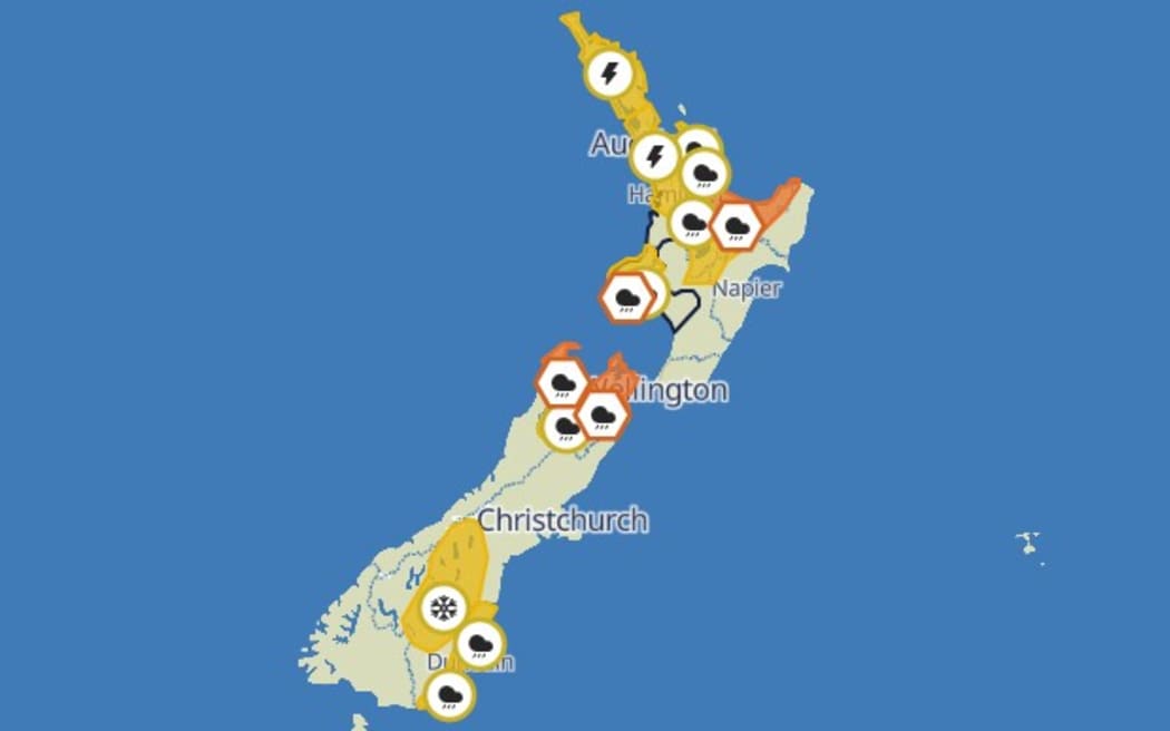 MetService weather warnings in place on 26 and 27 June.