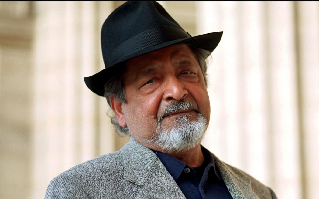 Author Vidiadhar Surajprasad Naipaul in 2002.