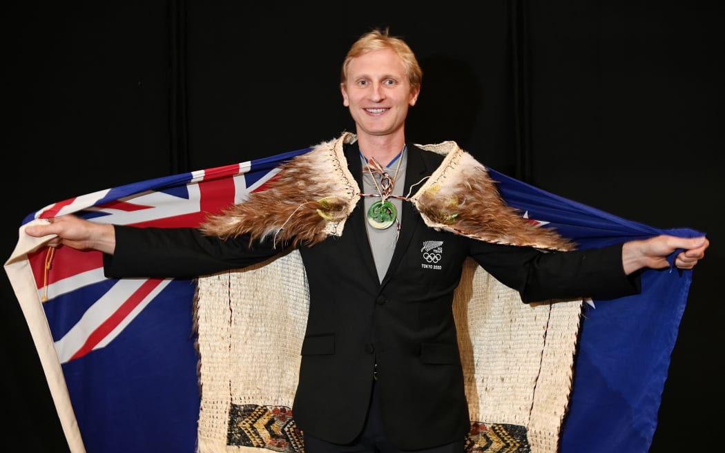 Hamish Bond one of two New Zealand flagbearers, along with Sarah Hirini.