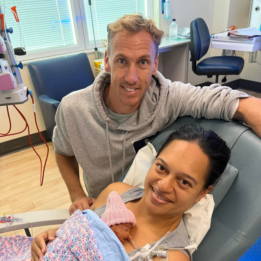 Mark and Louisa (Mum and Dad) dedicated hours every day to skin on skin contact.